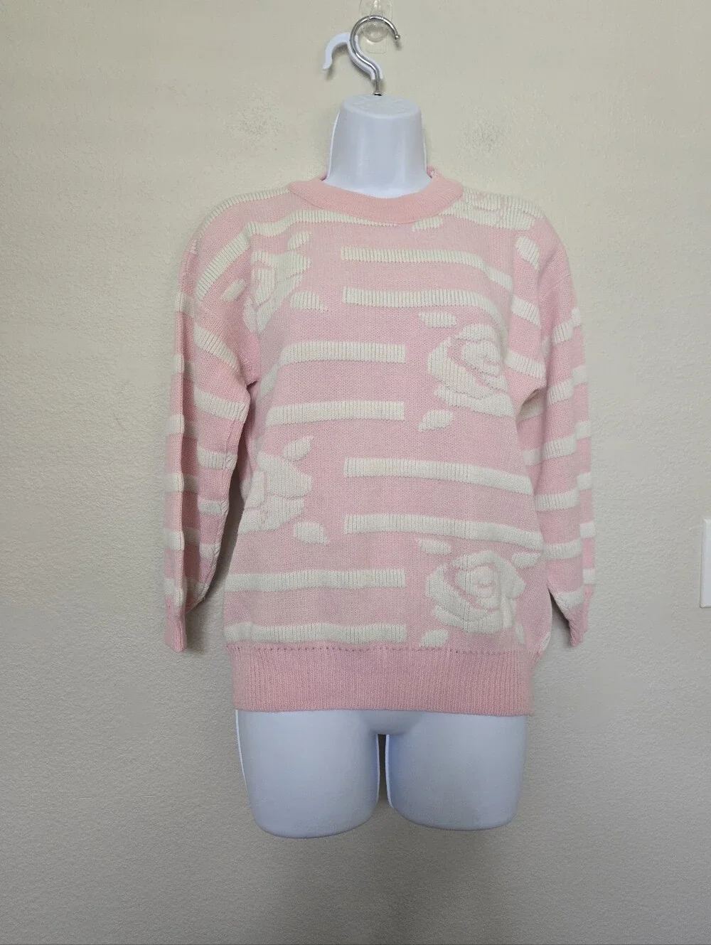 Vintage 80s 90s Pink Roses Crewneck Knit Sweater XS Coquette Retro